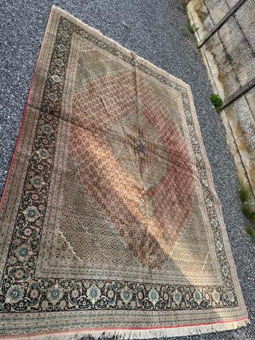 Tapis persan, Enlèvement