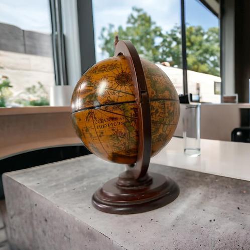 Table bar vintage / globe bar / globe avec espace de rangeme, Antiquités & Art, Curiosités & Brocante, Enlèvement ou Envoi