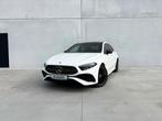 Mercedes-Benz A-Klasse A250e | AMG-Line (bj 2023, automaat), Auto's, Automaat, Gebruikt, Euro 6, Wit