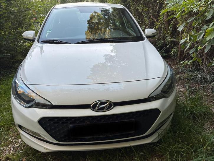 Hyundai i20, Autos, Hyundai, Particulier, i20, ABS, Airbags, Air conditionné, Bluetooth, Rétroviseurs électriques, Vitres électriques