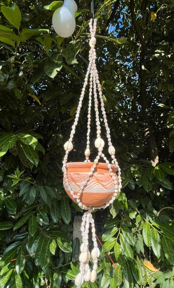 Vintage plantenhanger met pot 60’s Boho schelpen beschikbaar voor biedingen