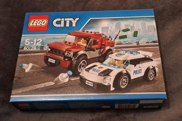 LEGO City Politieachtervolging - 60128 Nieuw ongeopende doos