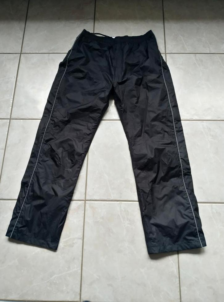 Zwarte regenbroek voor mannen of vrouwen, maat large, Kleding | Heren, Broeken en Pantalons, Maat 52/54 (L), Zwart, Ophalen