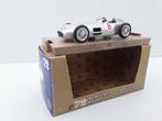 Mercedes w196 1954 1/43 Brumm serie Oro r72, Ophalen of Verzenden, Zo goed als nieuw