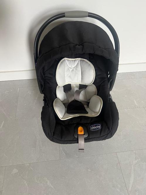 Chicco autostoel/ maxi cosi/ verkleinkussen, Kinderen en Baby's, Autostoeltjes, Gebruikt, Chicco, 0 t/m 13 kg, Autogordel, Ophalen