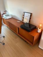 Furnified vintage Retro TV-kast - Teak - Oskar, Huis en Inrichting, Ophalen, Zo goed als nieuw, 200 cm of meer, 25 tot 50 cm
