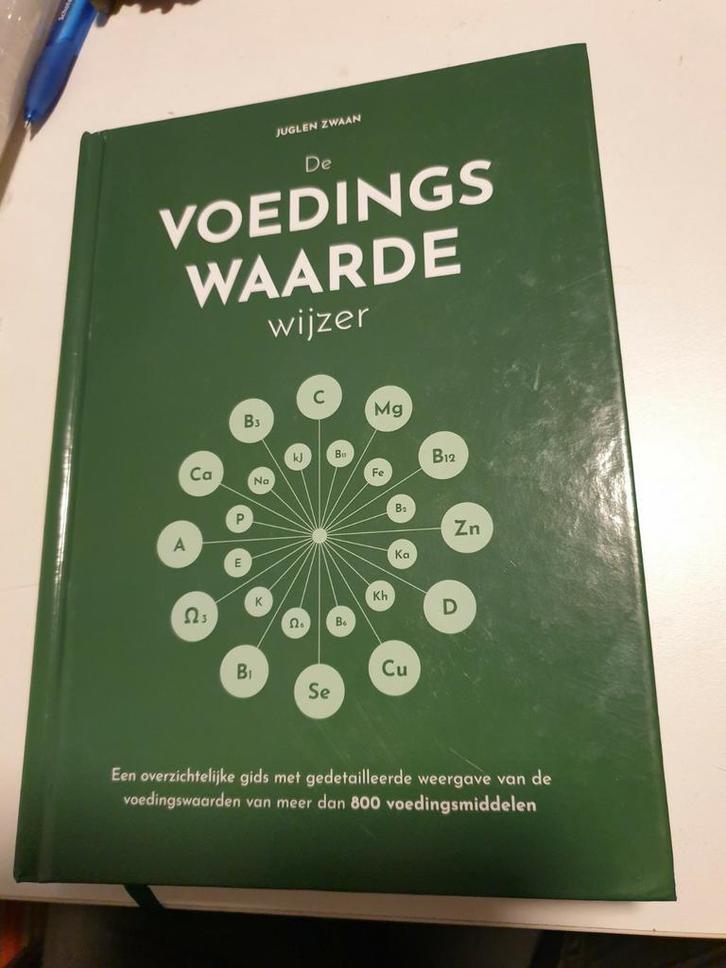 Juglen Zwaan - De voedingswaardewijzer.  Editie 2023, Boeken, Wetenschap, Zo goed als nieuw, Ophalen of Verzenden