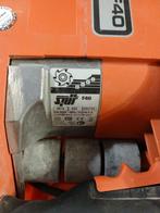 Muurfrees Spit 40, Ophalen