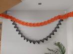 Versiering Halloween - 2 slingers - vleermuizen en pompoenen, Ophalen of Verzenden, Gebruikt, Versiering