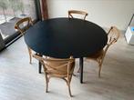 Zwarte eiken tafel 1m40 met 4 landelijke eiken stoelen, Ophalen of Verzenden, Zo goed als nieuw