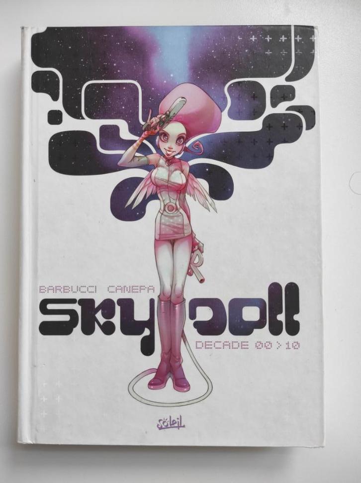 BD Sky Doll Decade 00 > 10 - Intégrale Première Edition, Boeken, Stripverhalen, Gelezen, Eén stripboek, Ophalen of Verzenden