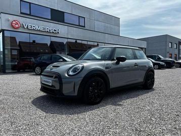 MINI Cooper SE e-Mini 28.9 kWh*APPLE CARPLAY*LED*ZWART DAK* beschikbaar voor biedingen