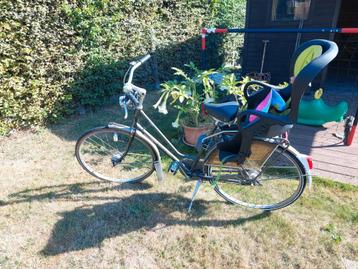 Damesfiets gazelle met kinderstoel beschikbaar voor biedingen