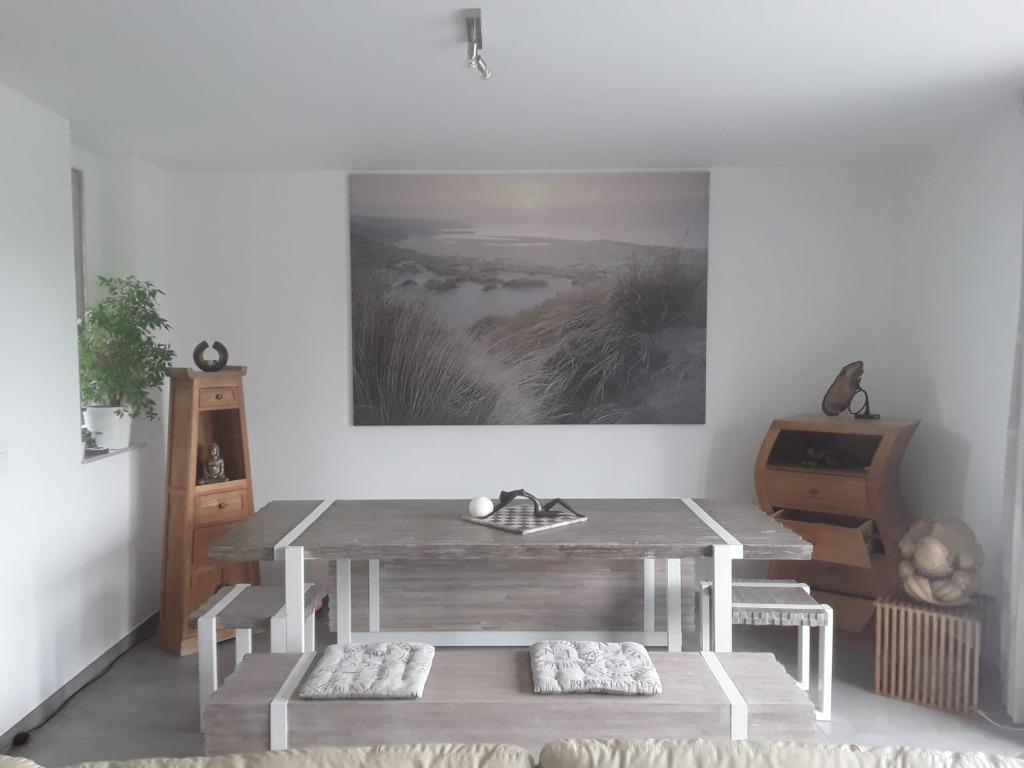 Salle à manger 5 éléments en bois massif (Assises bancs), Maison & Meubles, Salles à manger complètes, Comme neuf, 4 à 6 chaises