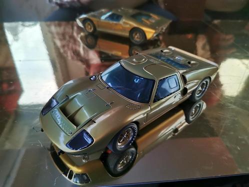 modelauto gouden Ford GT40, Hobby en Vrije tijd, Modelauto's | 1:18, Zo goed als nieuw, Auto, Overige merken, Ophalen