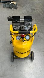 Stanley olievrije compressor 50 liter, Doe-het-zelf en Bouw, Compressors, Ophalen, Zo goed als nieuw