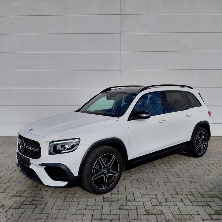 Mercedes-Benz GLB 250 4MATIC AMG LINE | PANO | HEATED SEATS, Auto's, Mercedes-Benz, Bedrijf, Te koop, GLB, 360° camera, 4x4, Airconditioning