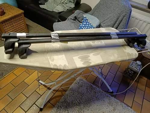 Barre de Toit Thule Kit 753 avec barres de 108 cm, Auto diversen, Dakkoffers, Gebruikt, Ophalen