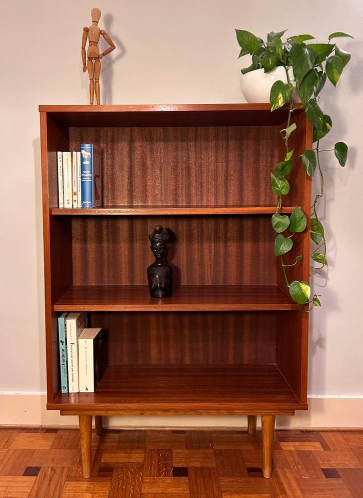 Vintage boekenkast uit de jaren 60, Huis en Inrichting, Kasten | Boekenkasten, Zo goed als nieuw, 50 tot 100 cm, 100 tot 150 cm