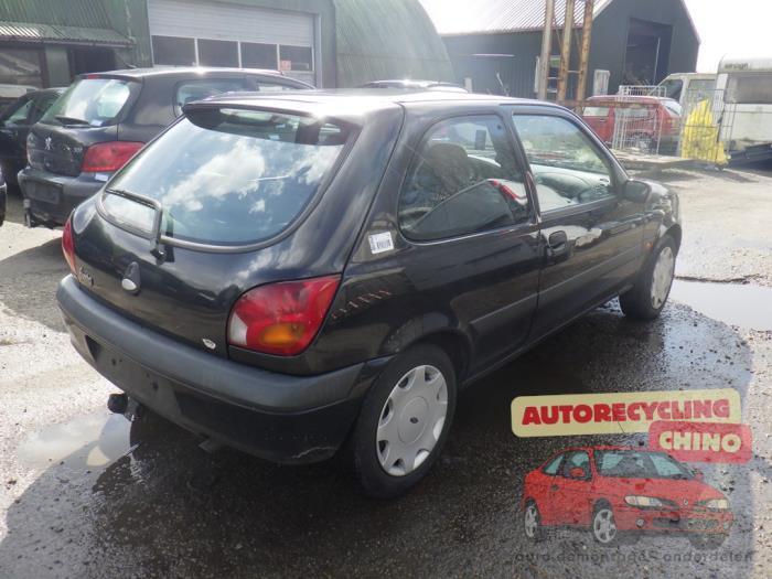 Feu arrière droit d'un Ford Fiesta, Autos : Pièces & Accessoires, Éclairage, Ford, Utilisé, 3 mois de garantie, Enlèvement ou Envoi