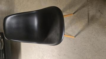 Zwarte design kuipstoelen  beschikbaar voor biedingen