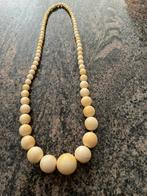 Ivoren halsketting, Ophalen, Zo goed als nieuw