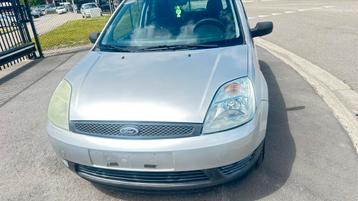 Ford fiesta 1.3i* 2005* 170.000km* feuille Rose beschikbaar voor biedingen
