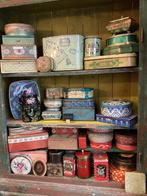 Set vintage metalen dozen, Verzamelen, Blikken, Ophalen, Zo goed als nieuw