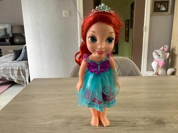 Disney Ariel de zeemeermin Ariel speelpop (36 cm) beschikbaar voor biedingen