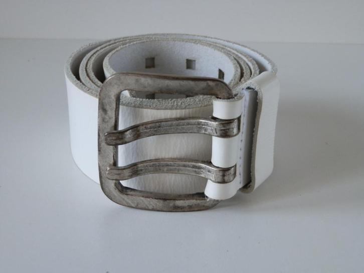The Belt riem. Leer. Wit., Kleding | Heren, Riemen en Ceintuurs, Zo goed als nieuw, 115 cm of meer, Wit, Echt leder, Ophalen of Verzenden