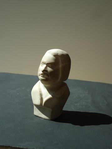 Buste miniature porcelaine H de BALZAC cercle du bibliophile