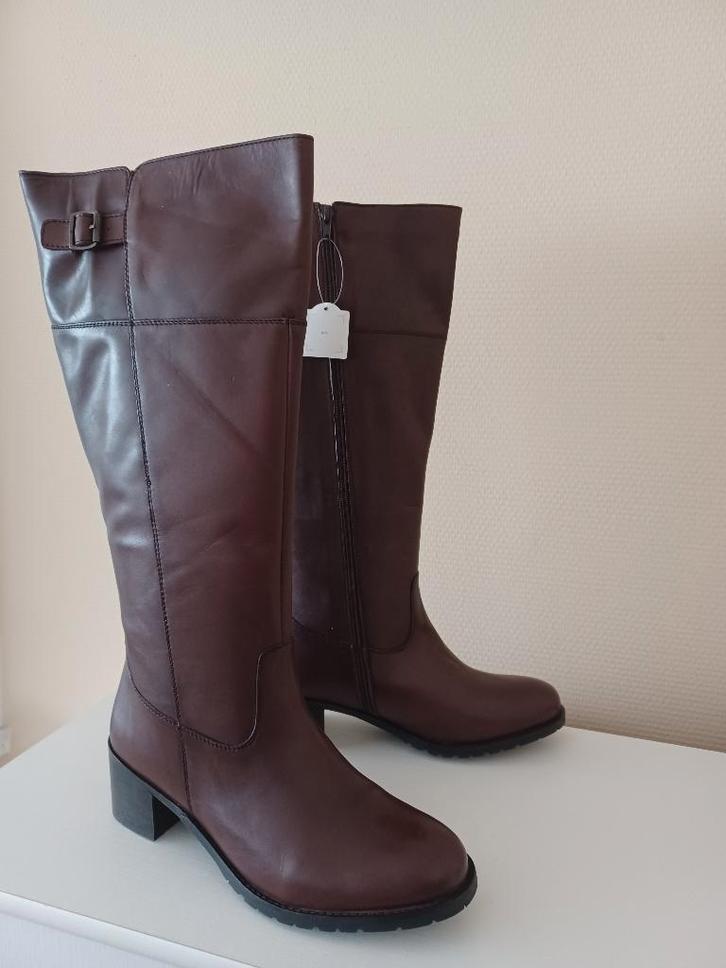 Nieuwe laarzen - leder - maat 43, Kleding | Dames, Schoenen, Nieuw, Hoge laarzen, Bruin, Ophalen of Verzenden