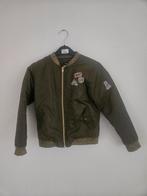 Groene kinder bomberjack met leuke patches maat 140, Enlèvement ou Envoi