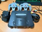 N64-console | 2 controllers | Nintendo 64, Ophalen of Verzenden, Zo goed als nieuw, Met 2 controllers