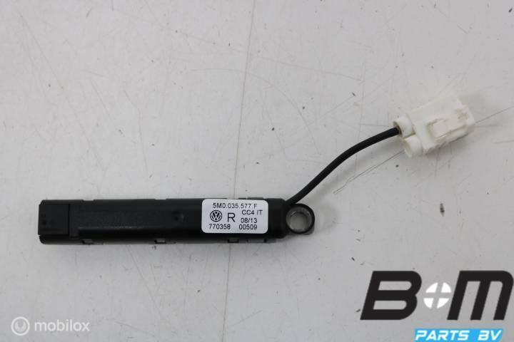 Antenneversterker VW Golf Plus 6 5M0035577F, Auto diversen, Autoradio's, Gebruikt