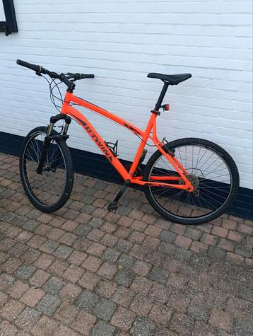 B'twin mtb rockrider, Fietsen en Brommers, Ophalen, Zo goed als nieuw