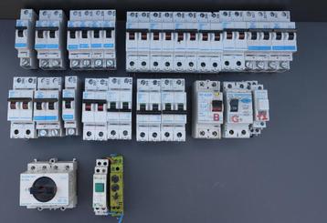 électricité, transformateur et fusibles, interrupteurs, Enlèvement ou Envoi