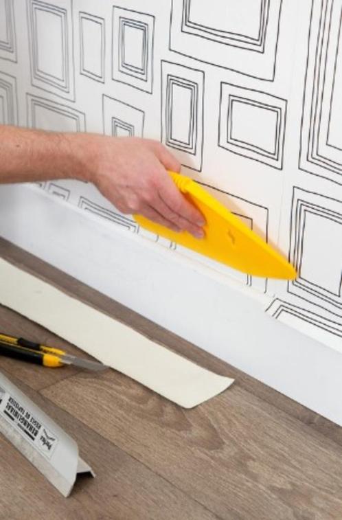 Behanggereedschap: Snijliniaal voor behang & tapijt, Doe-het-zelf en Bouw, Gereedschap | Handgereedschap, Zo goed als nieuw, Ophalen of Verzenden
