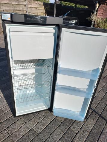 Dometic koelkast / Vries, Elektronische apparatuur, Koelkasten en IJskasten, Ophalen, Gebruikt, 120 tot 140 cm, 60 cm of meer