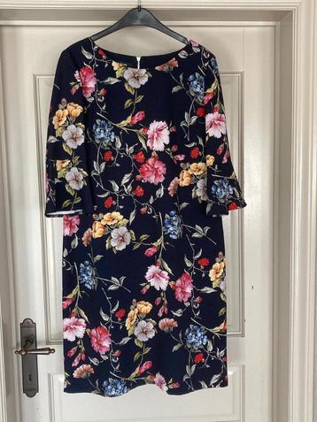 Heel mooie donkerblauwe jurk TAIFUN, maat 42. Perfecte staat, Kleding | Dames, Jurken, Blauw, Maat 42/44 (L), Ophalen of Verzenden
