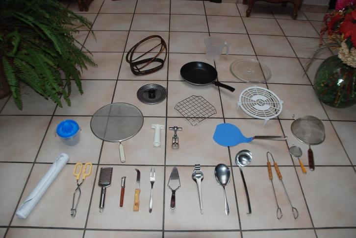 Set keukengerei voor €1 stuk Zeer goede staat!, Huis en Inrichting, Keuken | Keukenbenodigdheden, Gebruikt, Ophalen of Verzenden