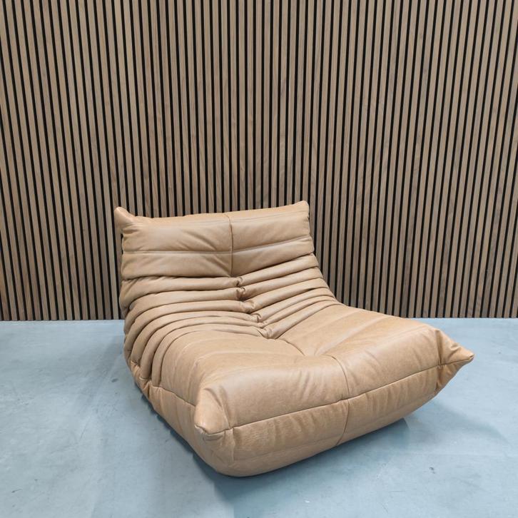 Ligne Roset togo - Eenzits camel - vol-aniline leder, Antiek en Kunst, Antiek | Meubels | Stoelen en Sofa's, Ophalen of Verzenden