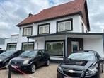 Huis te koop met hand carwash, Immo