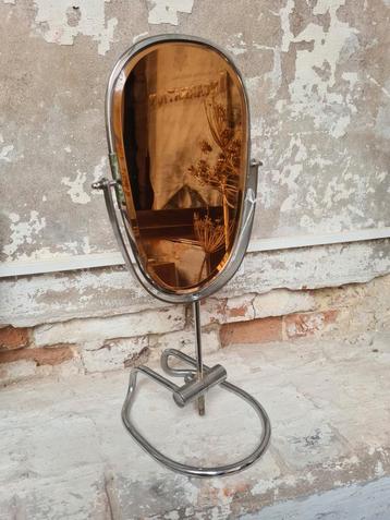 Vintage spiegel van bij de optieker opticien