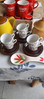 14 st bakken met porselijn gerief, Diversen, Ophalen