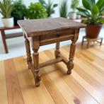Vintage massief houten bijzettafeltje met lade /plantentafel, Ophalen of Verzenden