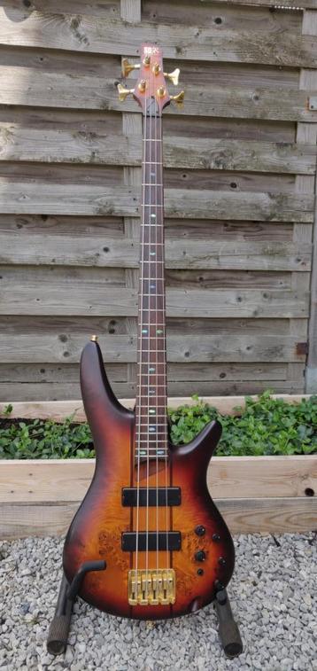 Ibanez SR800 AWT, Musique & Instruments, Instruments à corde | Guitares | Basses, Enlèvement