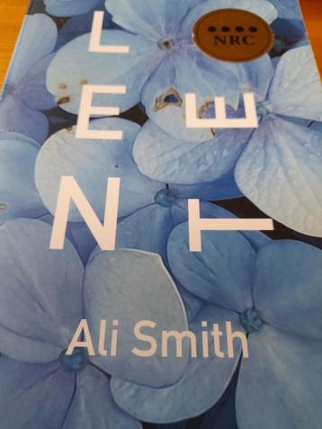 Ali Smith - Lente beschikbaar voor biedingen