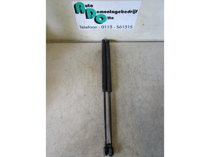Set Gasdempers Achterklep van een Renault Megane (Megane 2 0, Auto-onderdelen, Carrosserie, Renault, Gebruikt, 3 maanden garantie