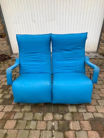 Canapé avec réglage dos et pieds, très confortable beschikbaar voor biedingen